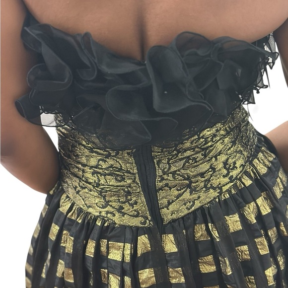 RARE Vintage Eugene Alexander  Black and Gold Gown - Picture 4 of 16